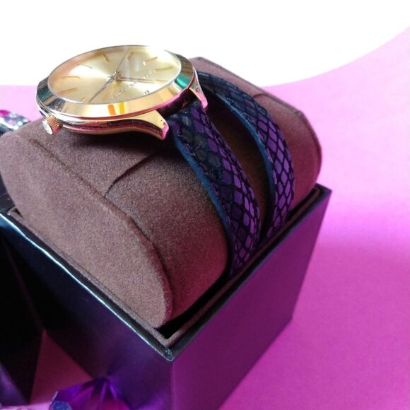 Leather Gold Black Michael Kors Womens Bracelet Cuff Wrap Around Wrist Watch - Picture 6 of 9